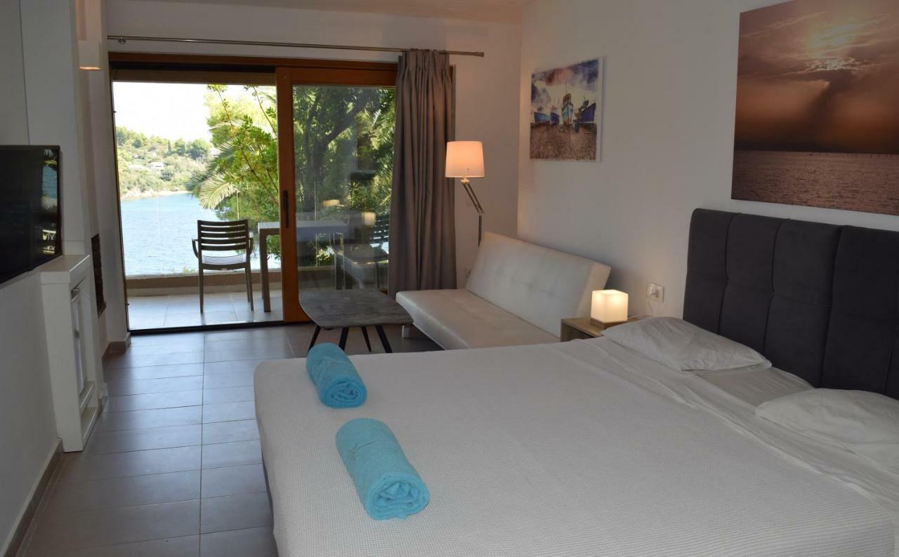 Cape & Hotel Kanapitsa (Skiathos)
